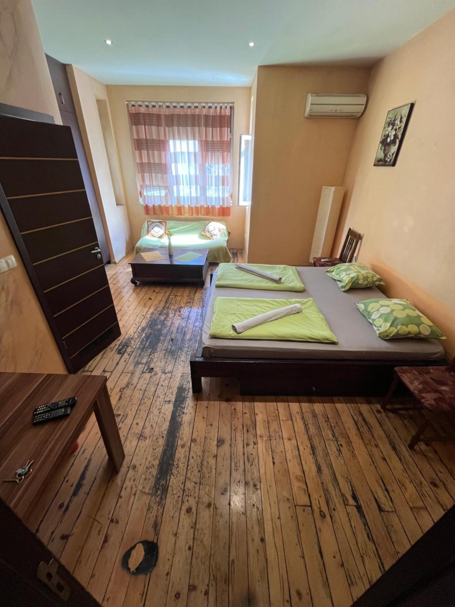 Elegance On A Budget - Rooms For Rent In Sofia Center Exteriér fotografie