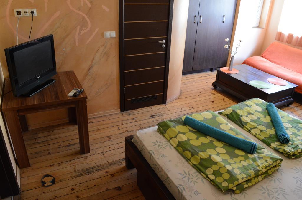 Elegance On A Budget - Rooms For Rent In Sofia Center Exteriér fotografie