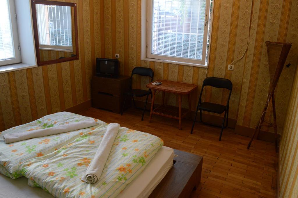 Elegance On A Budget - Rooms For Rent In Sofia Center Exteriér fotografie
