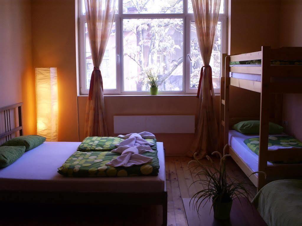 Elegance On A Budget - Rooms For Rent In Sofia Center Exteriér fotografie