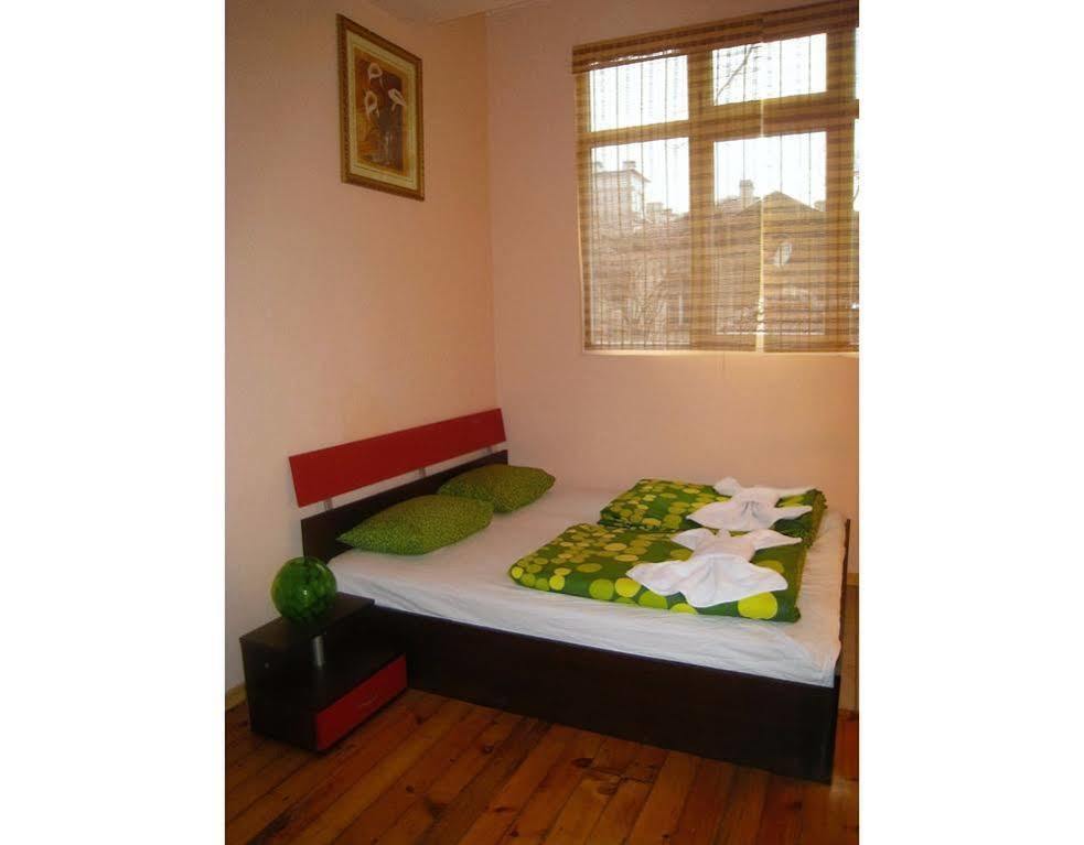 Elegance On A Budget - Rooms For Rent In Sofia Center Exteriér fotografie