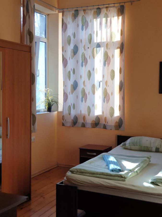 Elegance On A Budget - Rooms For Rent In Sofia Center Exteriér fotografie